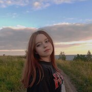  ,   JULIA, 22 ,  