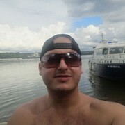  ,   Den, 33 ,   ,   