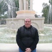  ,   Anatoly, 32 ,   c 