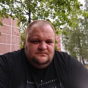 ,  Andrej, 37
