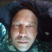  -,  Viktor, 44