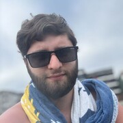  ,  Artem, 21