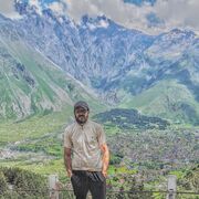  ,  Ali, 32
