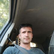  ,  Andrea, 38