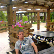 ,  Dominik, 38