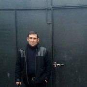  ,   Artur, 46 ,  