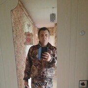  ,  Ewreii, 45