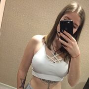  ,  Alina, 22