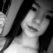  ,  Nika, 24