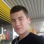  ,  Lauris, 29