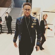  --,  Neymar, 33