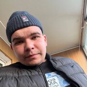  ,  Danya, 23