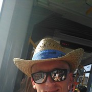  ,  Alex, 40