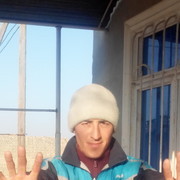  ,   Tolya, 37 ,   