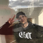  ,   Mikollla, 25 ,   ,   