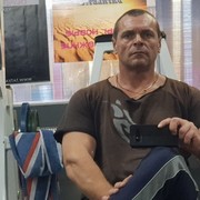  ,   Maks, 46 ,  