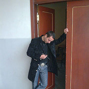  ,   Tyom, 37 ,   