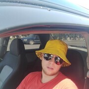  ,  Alex, 25