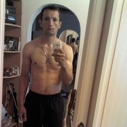  ,   Dimon, 44 ,  