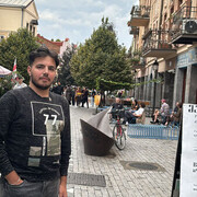  ,  Houssein, 20
