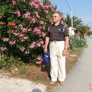  ,   Viktor, 70 ,   