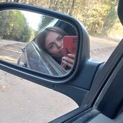  , 