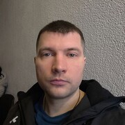  ,  Anton, 32