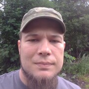  ,   Viktor, 36 ,   