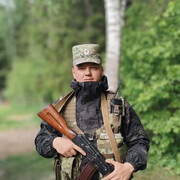  ,  Mikita, 28