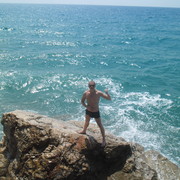  ,   Bobi, 35 ,  