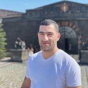  ,  Azat, 29