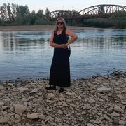  ,  Zita, 49