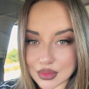  , 