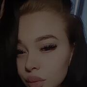  ,  Vika, 24