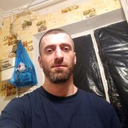  ,   Enzo, 36 ,  