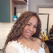  ,   Violeta, 49 ,   ,   