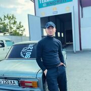  ,  Elyor, 23