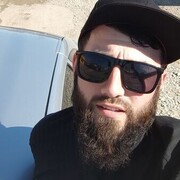  ,  Zeynal, 33