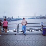  ,   Artur, 21 ,     , c 