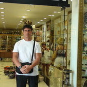  ,   Farhod, 48 ,  