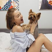  , 