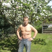   ,   Ted, 40 ,   ,   , c , 