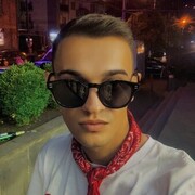  ,  Nika, 25