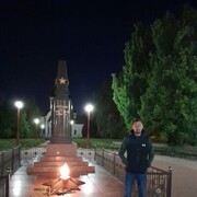  ,  Alex, 39