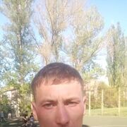  ,  Vlktor, 32