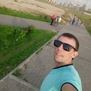   ,  ALEX, 35