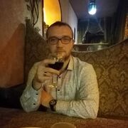  ,   Maxim, 27 ,   ,   , c 