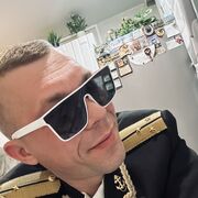  ,   Artem, 37 ,   ,   , c , 