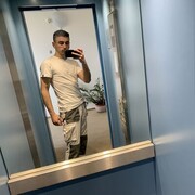  ,  Andrii, 25