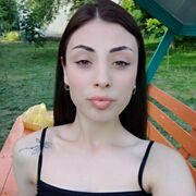  ,  Alena, 22